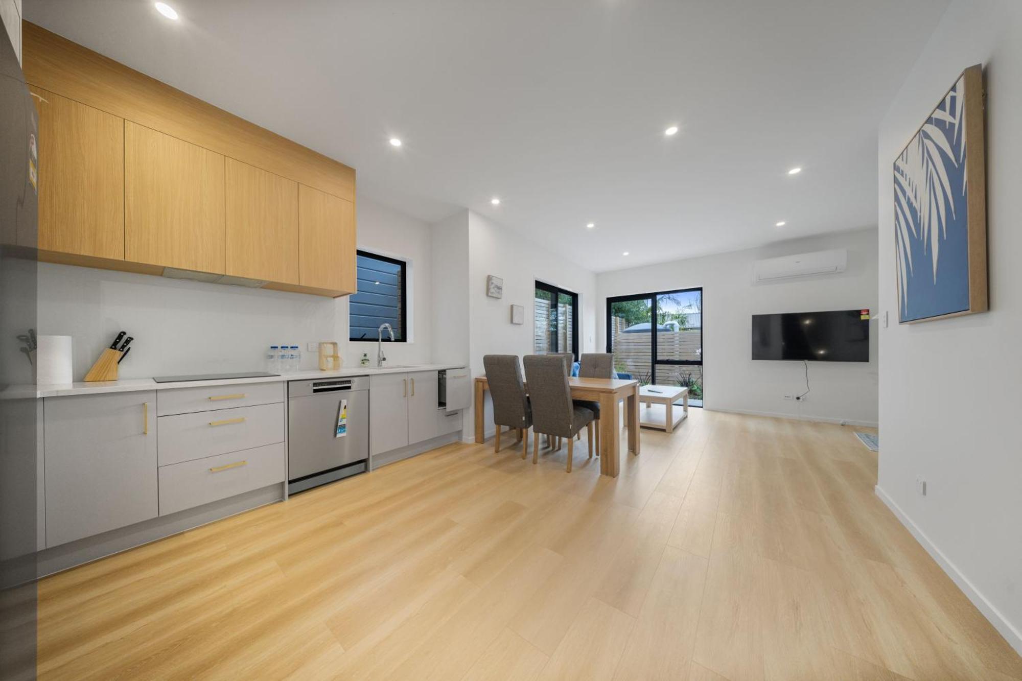 West Harbour Modern 4-Bedroom Retreat Auckland Exterior photo